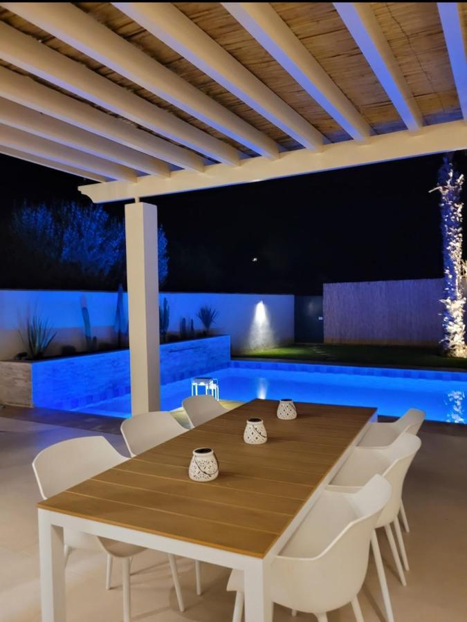 Villa Nawal Et Sa Piscine Chauffee Sans Vis-A-Vis 阿加迪尔 外观 照片